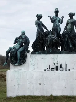 Audo Copenhagen Kubus Vase Lolo, hvid fra Hot