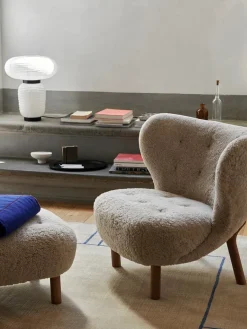 &Tradition Little Petra inkl. skammel, Sheepskin Moonlight fra Discount