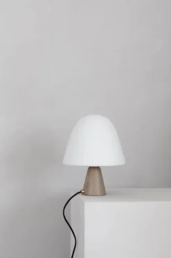 Fredericia Furniture Meadow Bordlampe fra Best