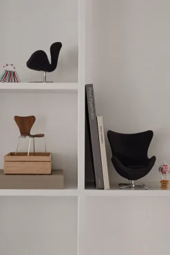 Fritz Hansen Miniature Ægget af Arne Jacobsen Clearance