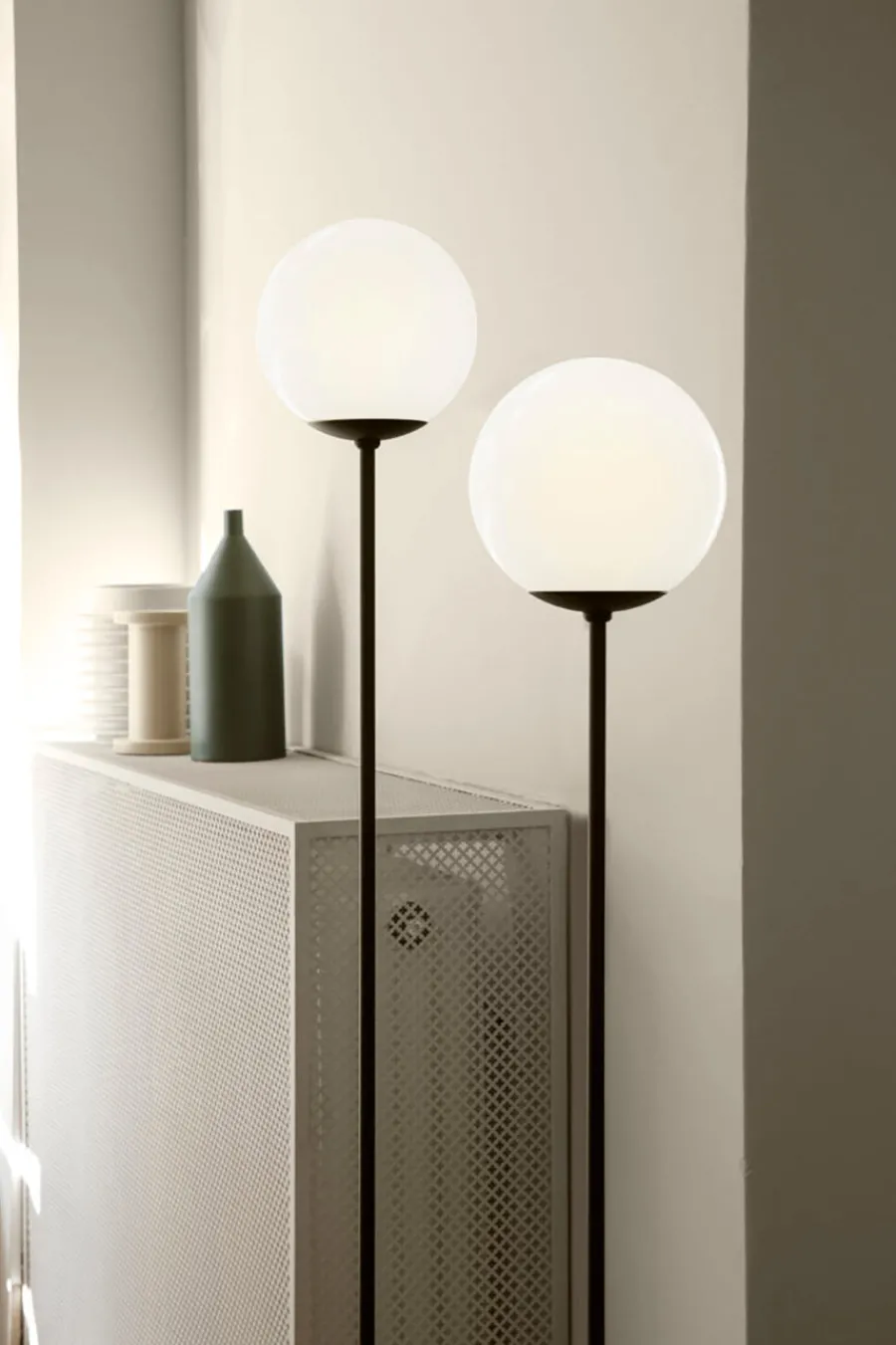 Astep Model 1081 Gulvlampe fra Online