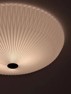 Le Klint Model 23 Loftlampe, Ø 50 cm fra