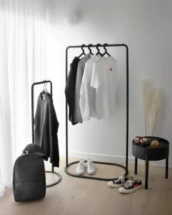 Woud O&O Clothes Rack fra