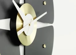 Vitra Petal Clock fra Hot