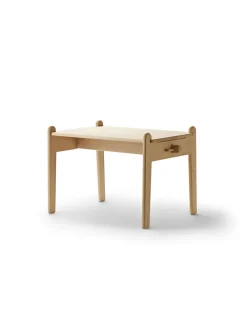 Carl Hansen & Søn Peters Bord CH411 af Hans J. Wegner