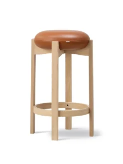 Fredericia Furniture Pioneer Bar Stool, lacquered oak/max 95 fra Hot