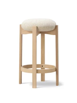 Fredericia Furniture Pioneer Bar Stool, lacquered oak/zero 0001 fra