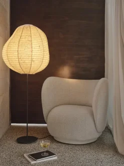 Ferm Living Rico Lounge Chair, bouclé i sand fra Sale