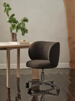 Ferm Living Rico Spisebordsstol w. Castors fra Online
