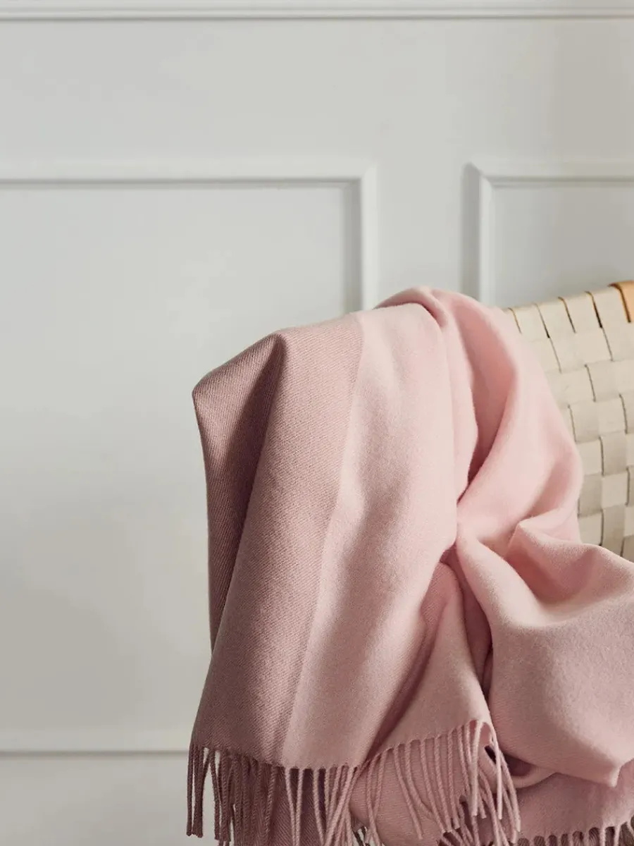 Silkeborg Uldspinderi Secret Plaid, ocher/caramel fra Sale