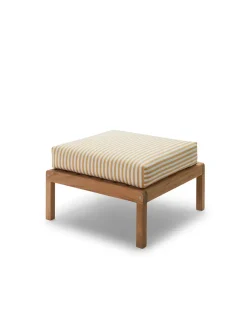 Fritz Hansen Skagerak Virkelyst Puf, Golden Yellow Stripe fra