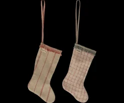 Maileg Stocking ornament - Strømpe m/tern + Strømpe m/strib fra Sale
