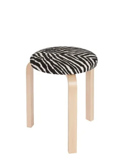 Artek Stool 60, walnut stained fra Online