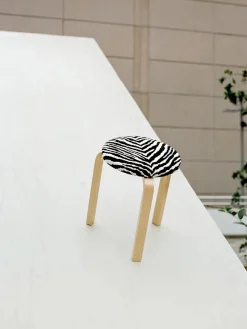 Artek Stool 60, zebra fabric fra Best