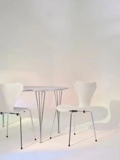 Fritz Hansen 70th Anniversary Edition 3107 Spisebordsstol, 7:14 AM Pink af Arne Jacobsen New