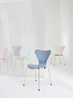 Fritz Hansen 70th Anniversary Edition 3107 Spisebordsstol, 7:14 AM Pink af Arne Jacobsen New