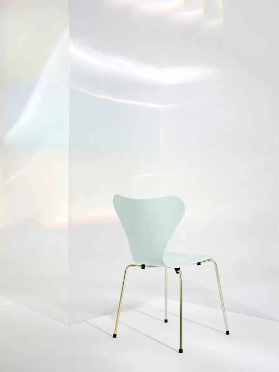 Fritz Hansen 70th Anniversary Edition 3107 Spisebordsstol, 7:14 AM Pink af Arne Jacobsen New