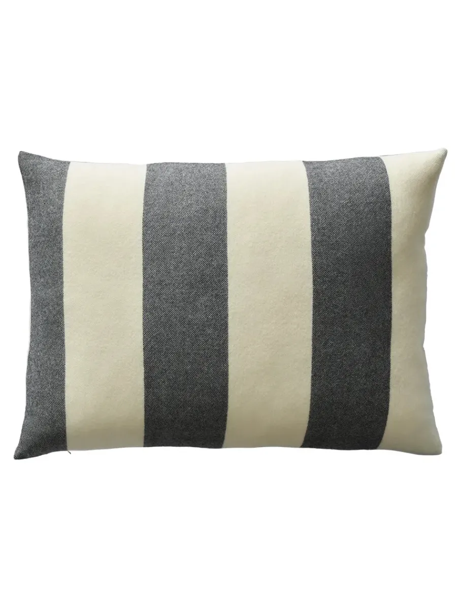 Silkeborg Uldspinderi The Sweater Cushion, green fra Hot