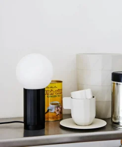 HAY Turn On bordlampe fra Outlet