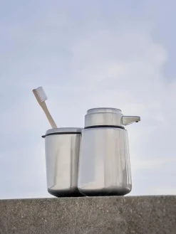 Vipp 9 Sæbedispenser, Stainless Steel fra Hot