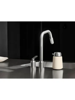 Vipp 9 Sæbedispenser, Stainless Steel fra Hot