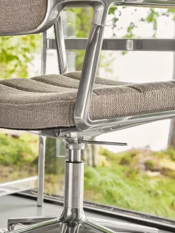 Vipp 453 Swivel+ Chair, bosco grøn læder fra Clearance