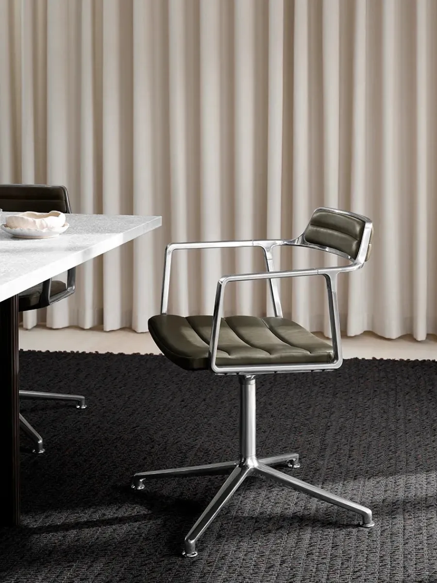 Vipp 452 Swivel Chair, bosco grøn læder fra Discount
