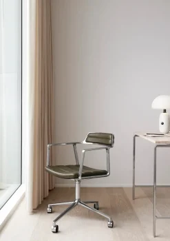Vipp 452 Swivel Chair m/hjul, camel læder fra Clearance
