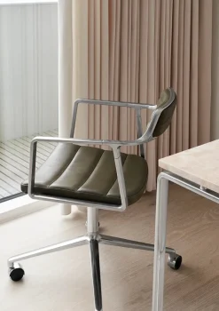 Vipp 452 Swivel Chair m/hjul, camel læder fra Clearance