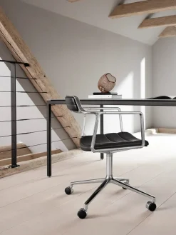 Vipp 452 Swivel Chair m/hjul, camel læder fra Clearance