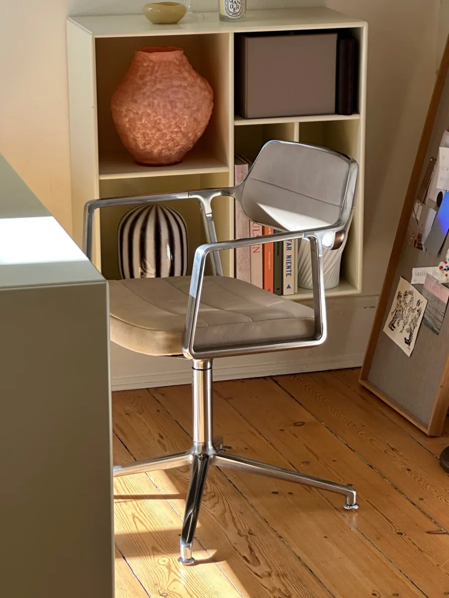 Vipp 453 Swivel Chair m/hjul fra Discount