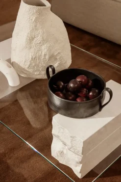 Ferm Living Vulca Medium vase, Off-white Stone fra New