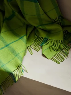 Silkeborg Uldspinderi Warp & Weft Plaid, lime/grass fra