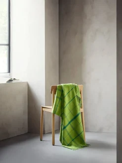 Silkeborg Uldspinderi Warp & Weft Plaid, lime/grass fra