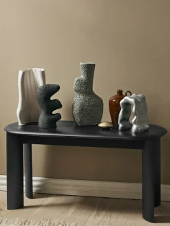 Ferm Living Yara Vase Small, rustic iron fra New
