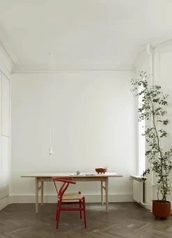 Carl Hansen & Søn Y-stol CH24 Soft Red Brown af Hans J. Wegner New