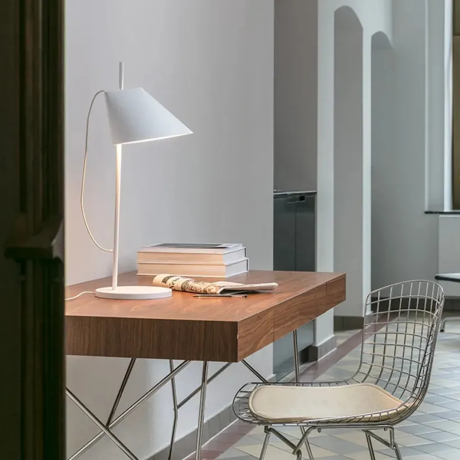 Louis Poulsen Yuh bordlampe fra Online